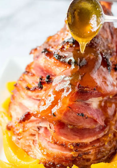 Jamón de cocción lenta con miel y durazno caliente