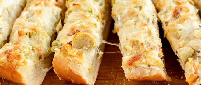 Pan de alcachofas con chile verde