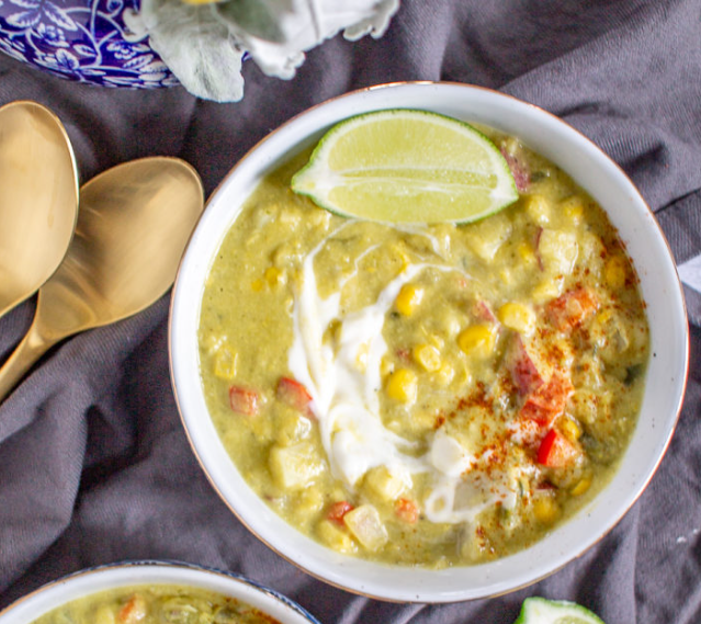 Sopa de maíz y chile verde Hatch