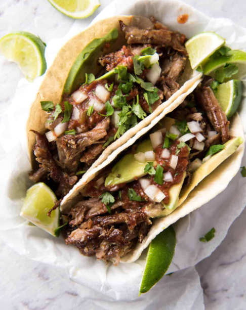 Tacos de carnitas con chile verde