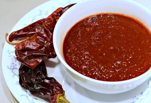 A Simple Red Chile Sauce Recipe!